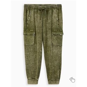 NEW Torrid 4 Relaxed Fit Cargo Jogger - Stretch Challis Olive Green